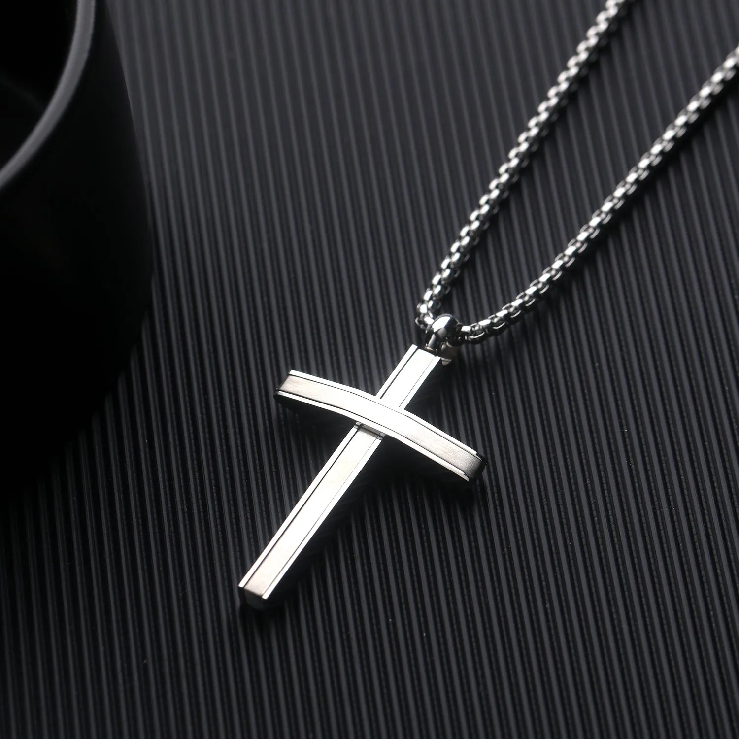 Men's Fashion Special Cross Pendant Necklace