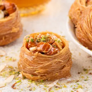 Oshe Bulbul Almond (Bird's Nest) Baklava