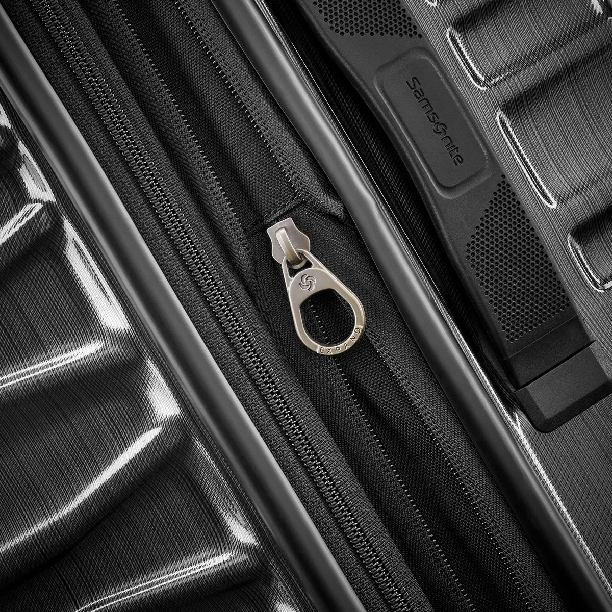 Samsonite Stryde 2  Medium Glider