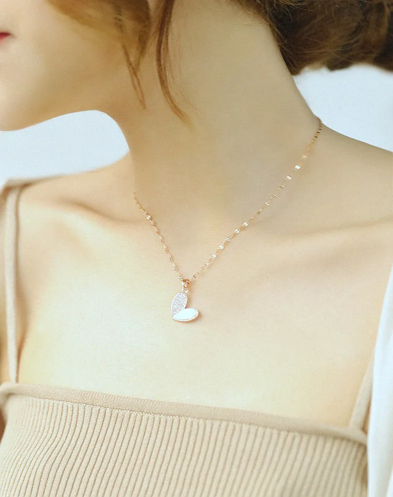 Women's Fashion Blinking Heart Pendant Necklace