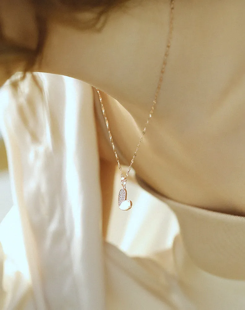Women's Fashion Blinking Heart Pendant Necklace