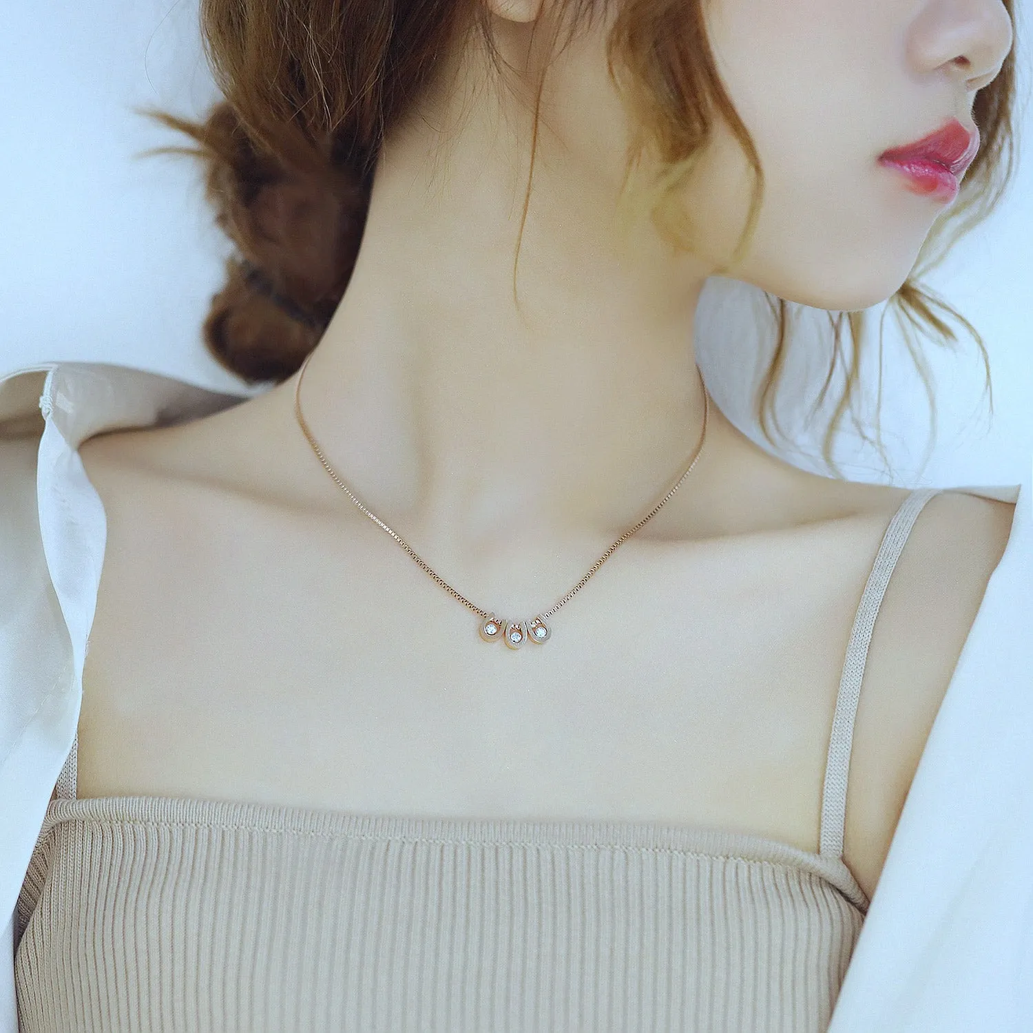 Women's Fashion Diamond Cute Pendant Necklace